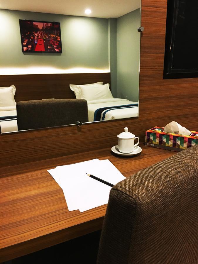 Azure Hotel 3*